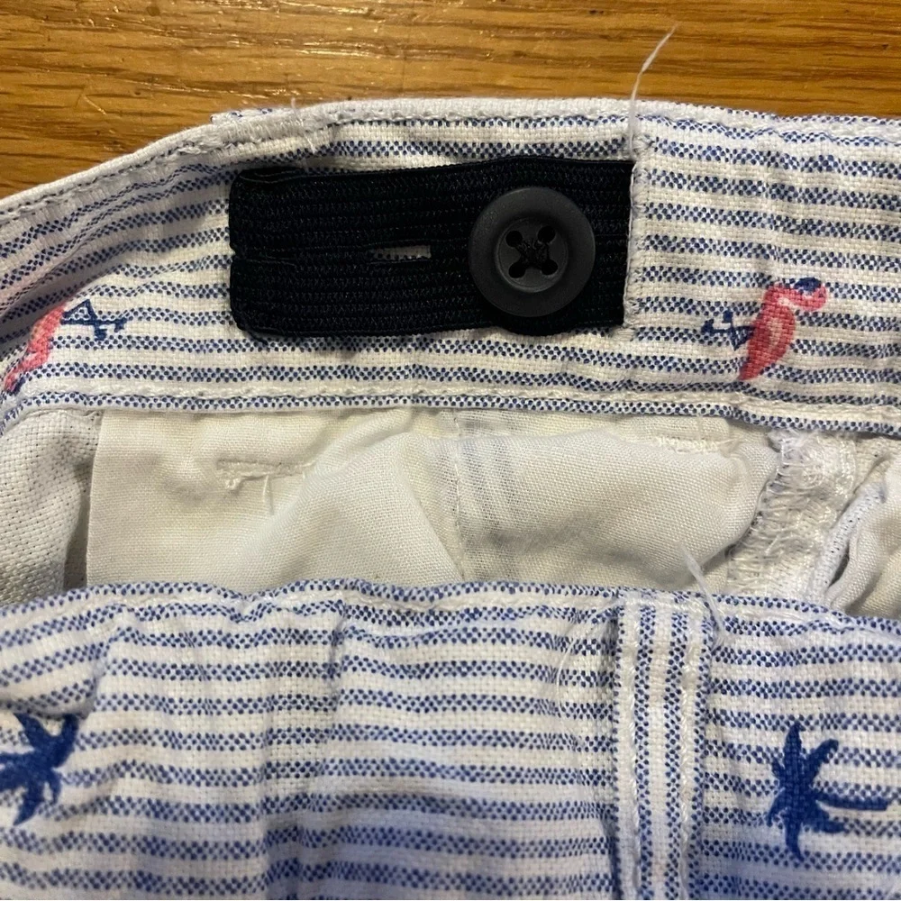 Children’s Place | Pinstripe Tropical Animal Shorts | 4t